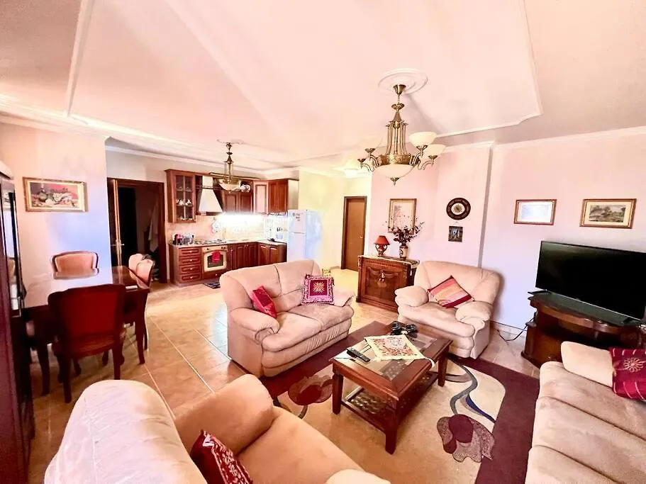 Central Tirana Flat Near Bazaar Albanie